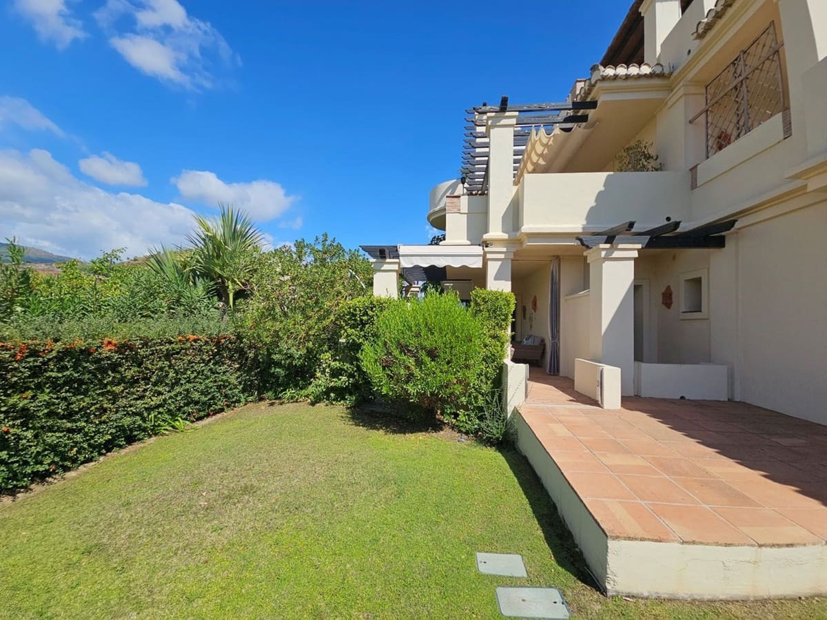2 slaapkamer Appartement te koop in Benahavis met zwembad - € 499.000 (Ref: 9576852)