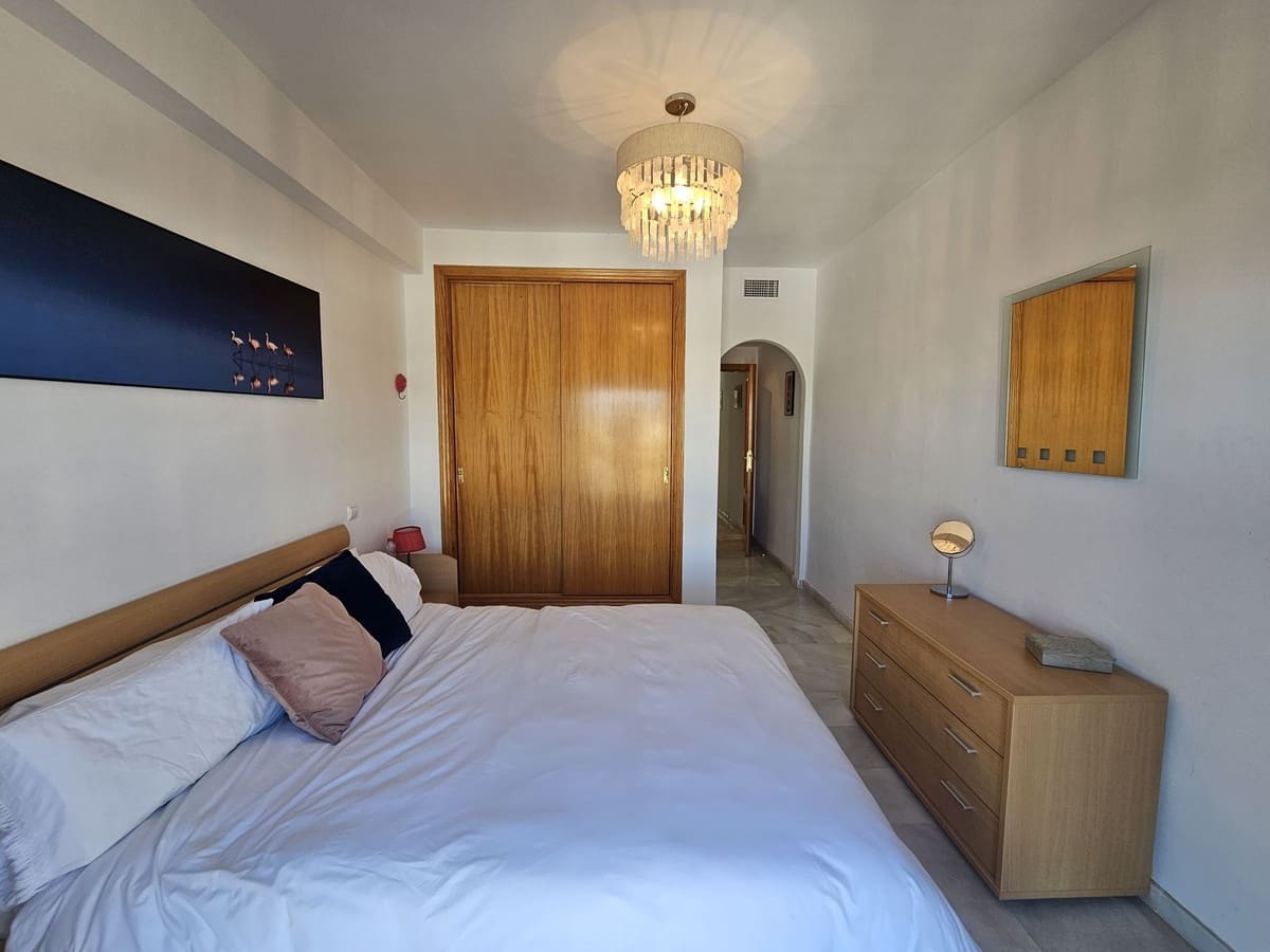 2 quarto Apartamento para venda em Miraflores com piscina - 350 000 € (Ref: 9576854)