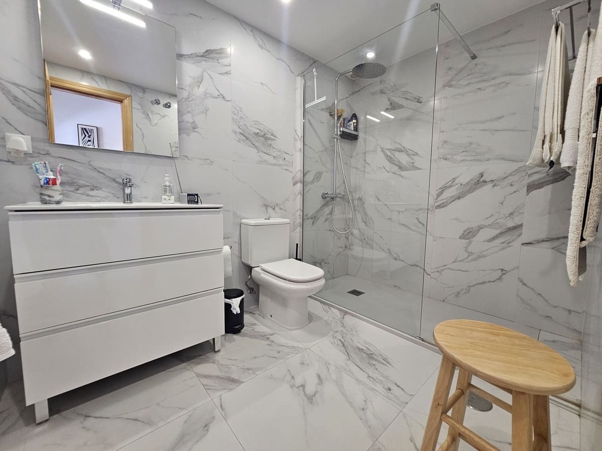 2 quarto Apartamento para venda em Miraflores com piscina - 350 000 € (Ref: 9576854)