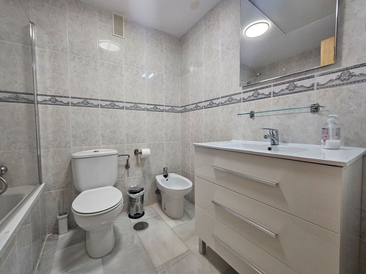 2 quarto Apartamento para venda em Miraflores com piscina - 350 000 € (Ref: 9576854)