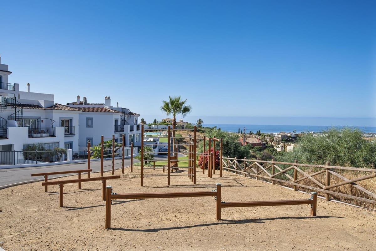 3 Zimmer Apartment zu verkaufen in Benahavis mit Pool - 599.500 € (Ref: 9583122)