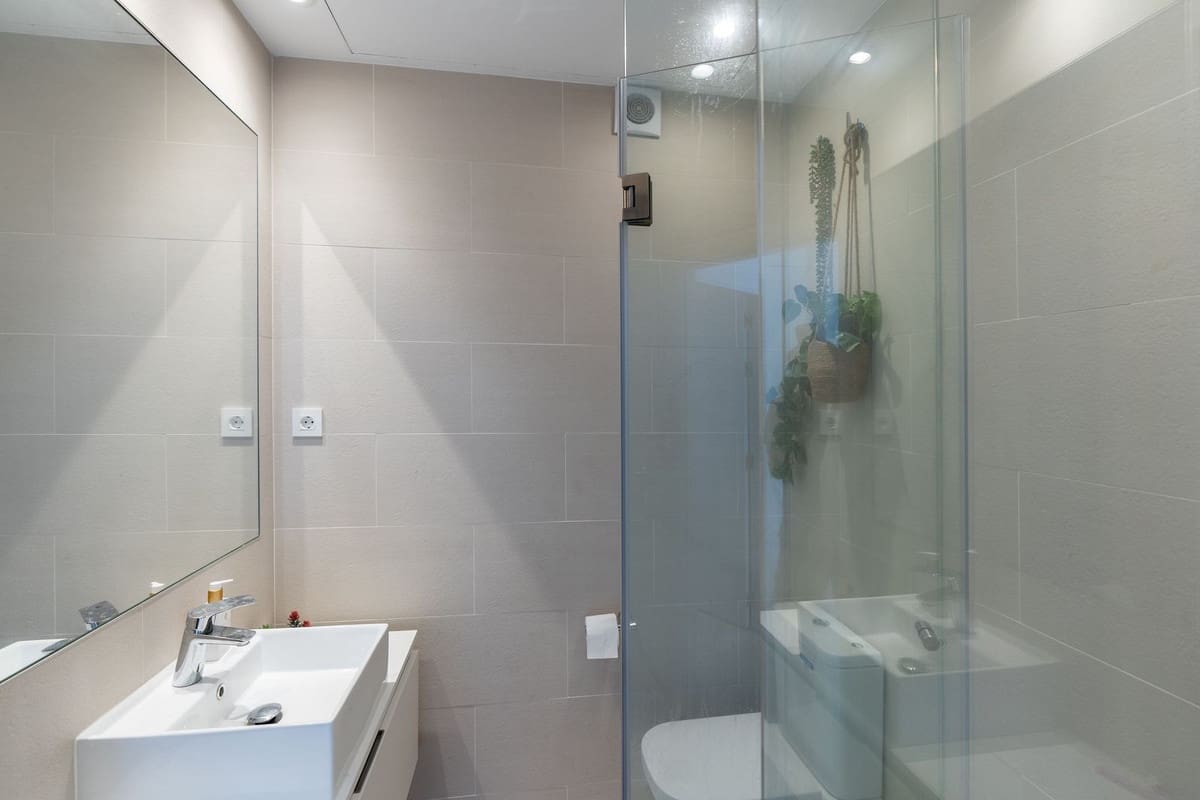 2 chambre Penthouse à vendre à El Paraiso avec piscine - 599 000 € (Ref: 9583124)