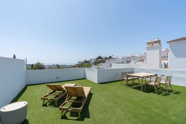2 chambre Penthouse à vendre à El Paraiso, Estepona avec piscine - 599 000 € (Ref: 9583124)