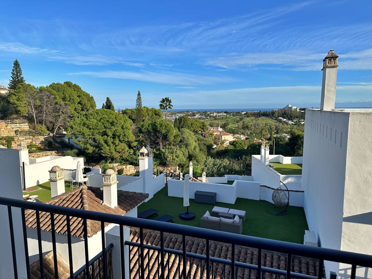 5 chambre Appartement à vendre à El Paraiso avec piscine - 750 000 € (Ref: 9583125)