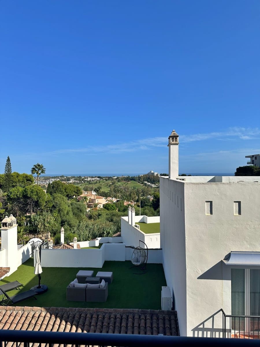 5 chambre Appartement à vendre à El Paraiso avec piscine - 750 000 € (Ref: 9583125)