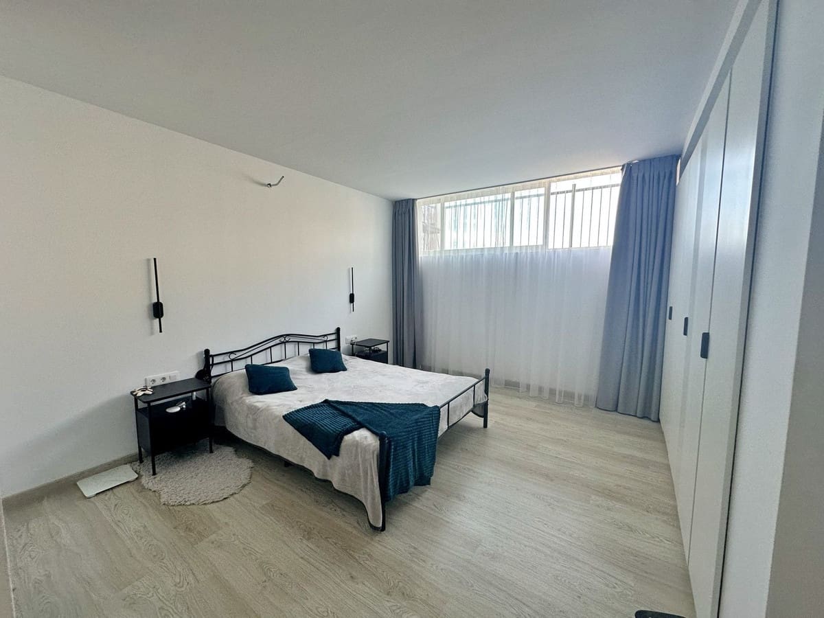 5 chambre Appartement à vendre à El Paraiso avec piscine - 750 000 € (Ref: 9583125)