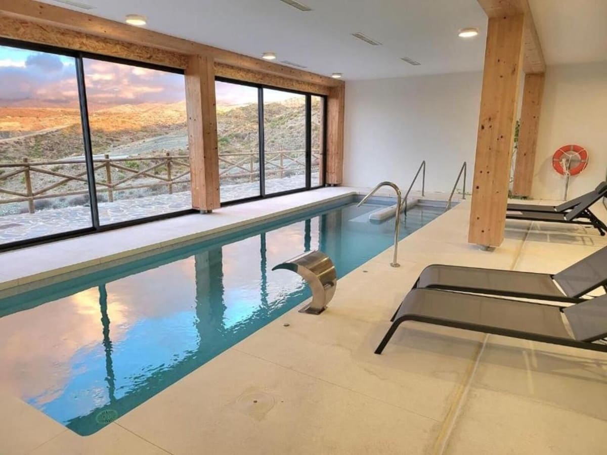 5 chambre Appartement à vendre à El Paraiso avec piscine - 750 000 € (Ref: 9583125)