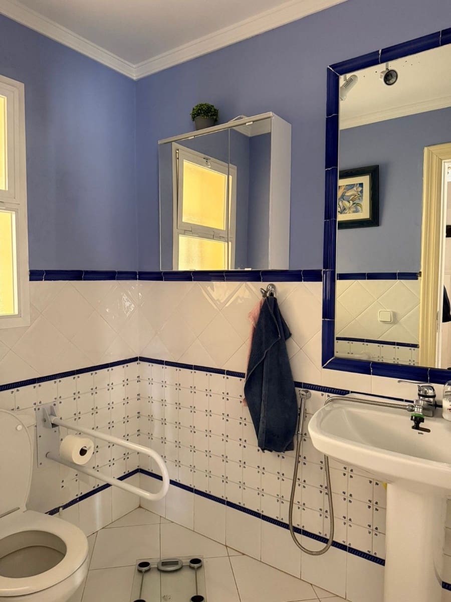 3 makuuhuone Omakotitalo myytävänä paikassa La Quinta mukana uima-altaan - 795 000 € (Ref: 9586801)