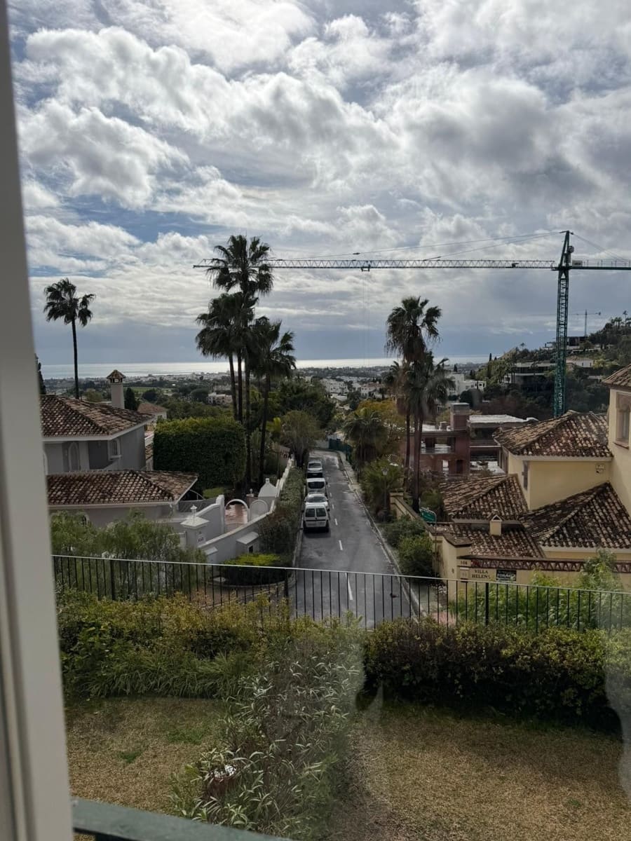 3 makuuhuone Omakotitalo myytävänä paikassa La Quinta mukana uima-altaan - 795 000 € (Ref: 9586801)