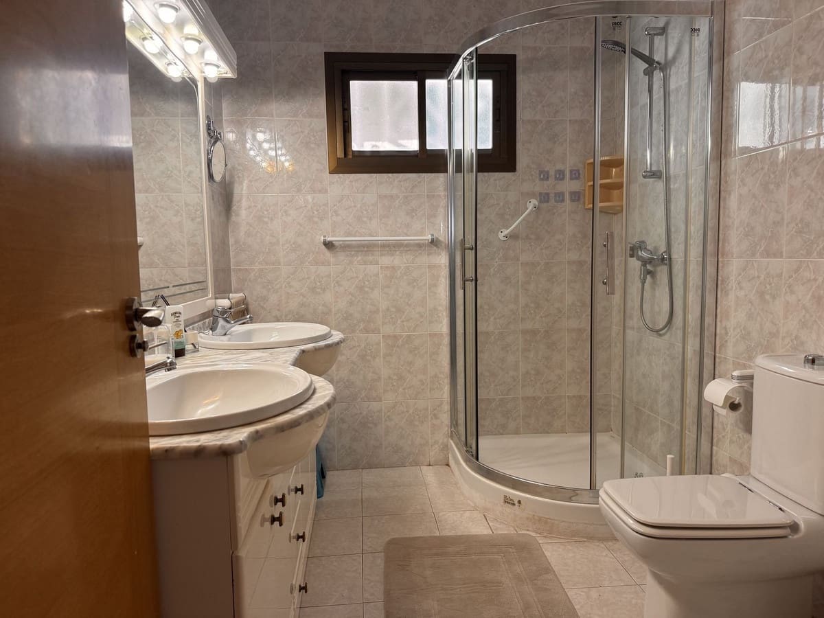 3 bedroom Villa for sale in Marbesa with pool - € 1,800,000 (Ref: 9586802)