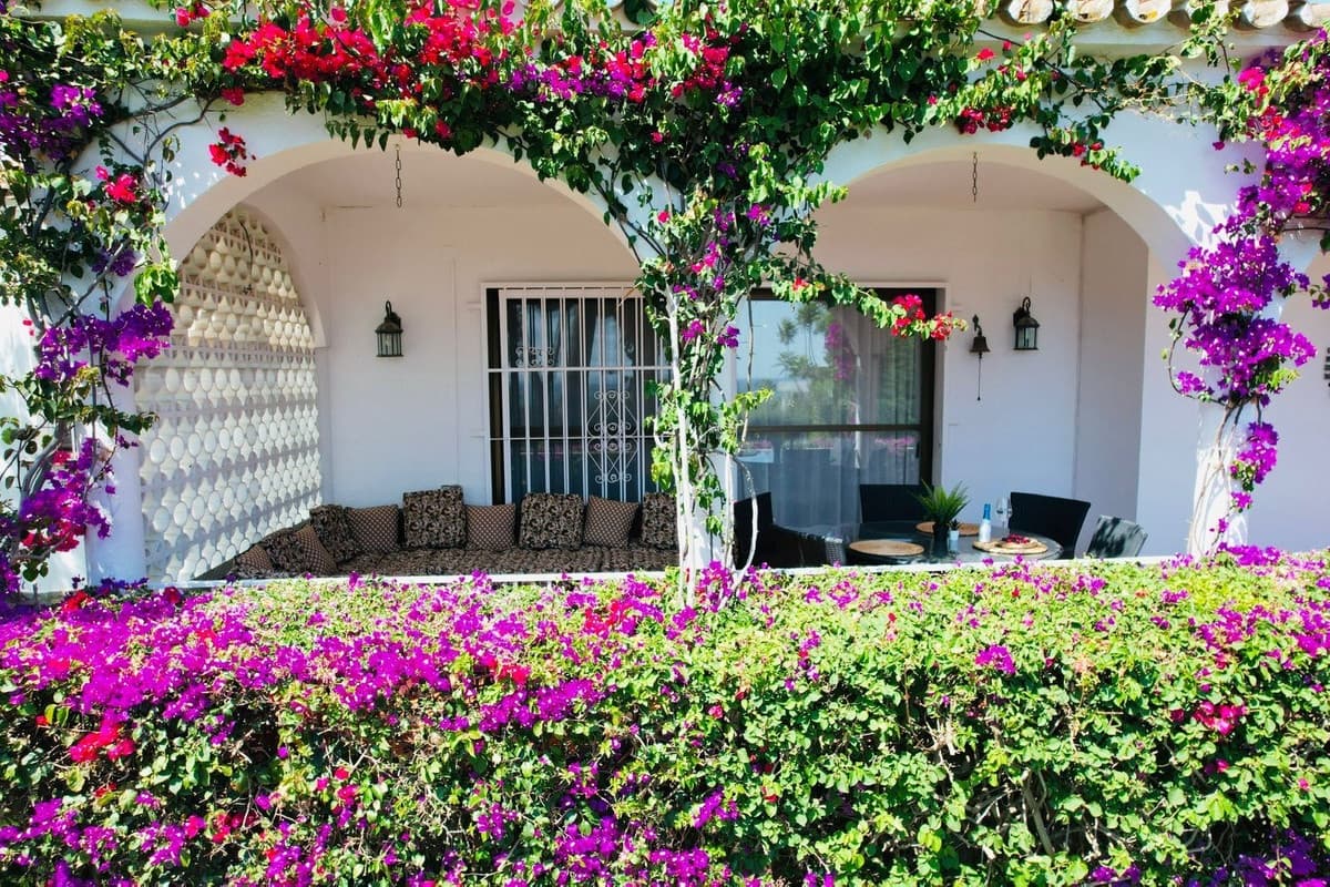 3 bedroom Villa for sale in Marbesa with pool - € 1,800,000 (Ref: 9586802)