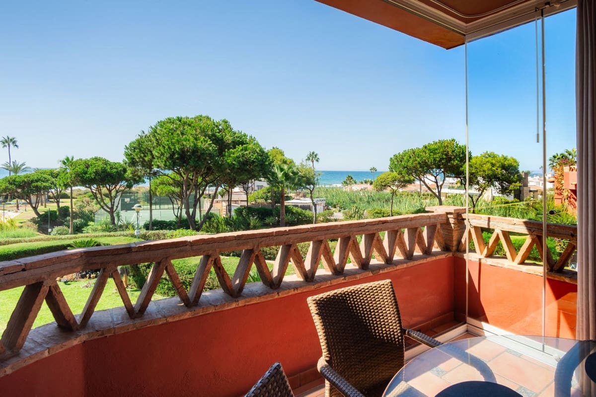 2 quarto Apartamento para venda em Elviria com piscina - 890 000 € (Ref: 9586803)