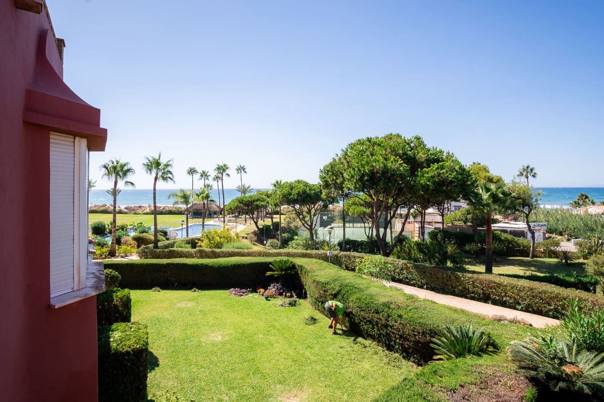 2 quarto Apartamento para venda em Elviria com piscina - 890 000 € (Ref: 9586803)