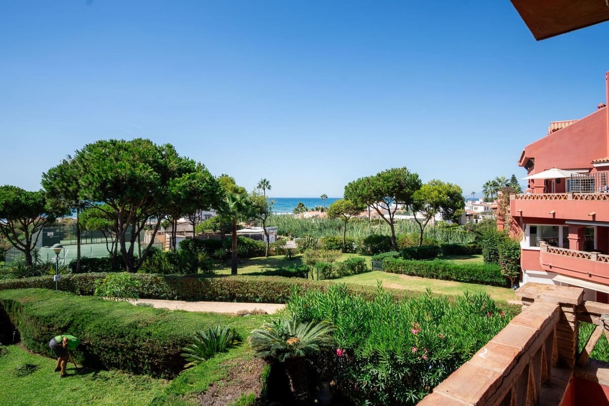 2 quarto Apartamento para venda em Elviria com piscina - 890 000 € (Ref: 9586803)