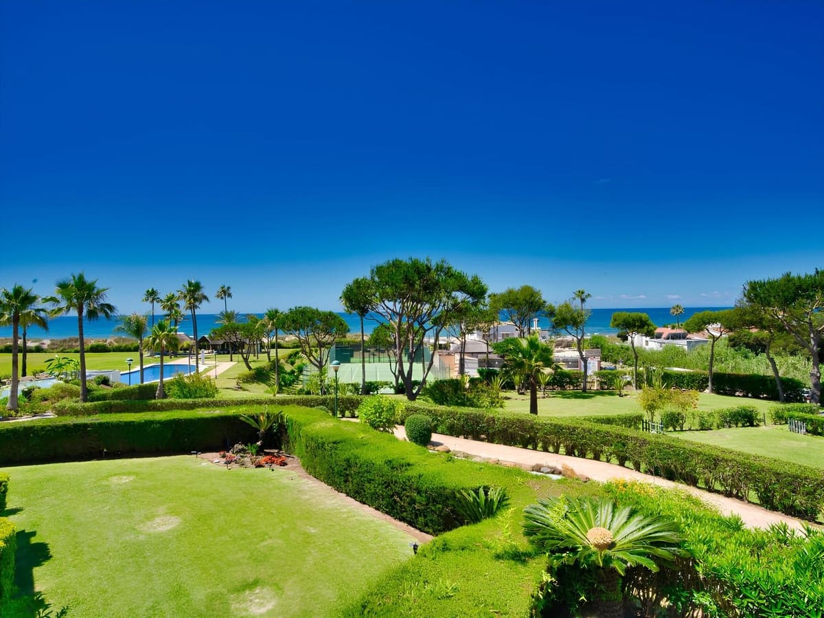 2 quarto Apartamento para venda em Elviria com piscina - 890 000 € (Ref: 9586803)