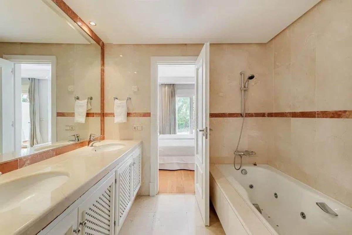 4 chambre Maison de Ville à vendre à Costalita avec piscine - 1 095 000 € (Ref: 9596465)