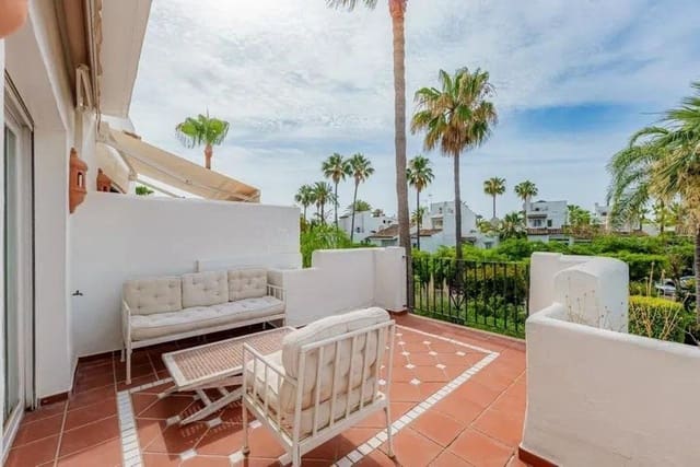 4 makuuhuone Omakotitalo myytävänä paikassa Costalita, Estepona mukana uima-altaan - 1 095 000 € (Ref: 9596465)