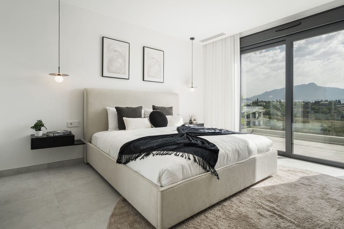 3 soveværelse Penthouse til salg i Estepona med swimmingpool - € 895.000 (Ref: 9596466)