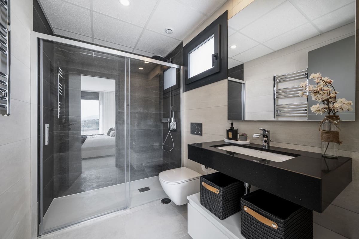 3 soveværelse Penthouse til salg i Estepona med swimmingpool - € 895.000 (Ref: 9596466)