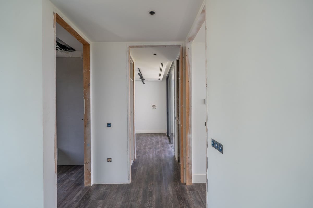 3 makuuhuone Huvila myytävänä paikassa Estepona mukana uima-altaan - 950 000 € (Ref: 9596467)