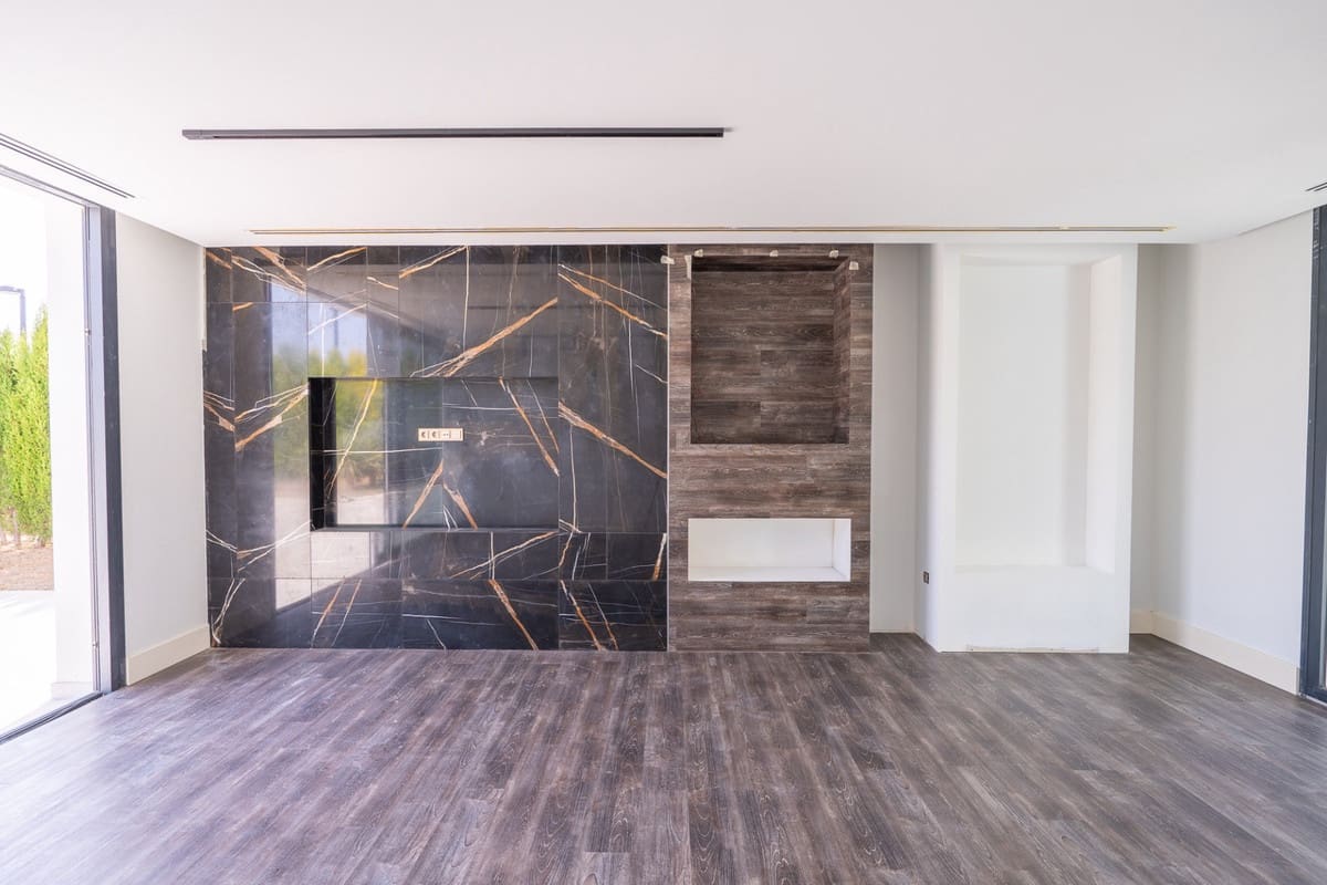 3 makuuhuone Huvila myytävänä paikassa Estepona mukana uima-altaan - 950 000 € (Ref: 9596467)