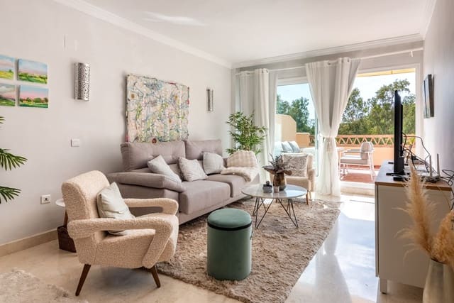 2 soveværelse Lejlighed til salg i Elviria, Marbella med swimmingpool - € 359.000 (Ref: 9622609)