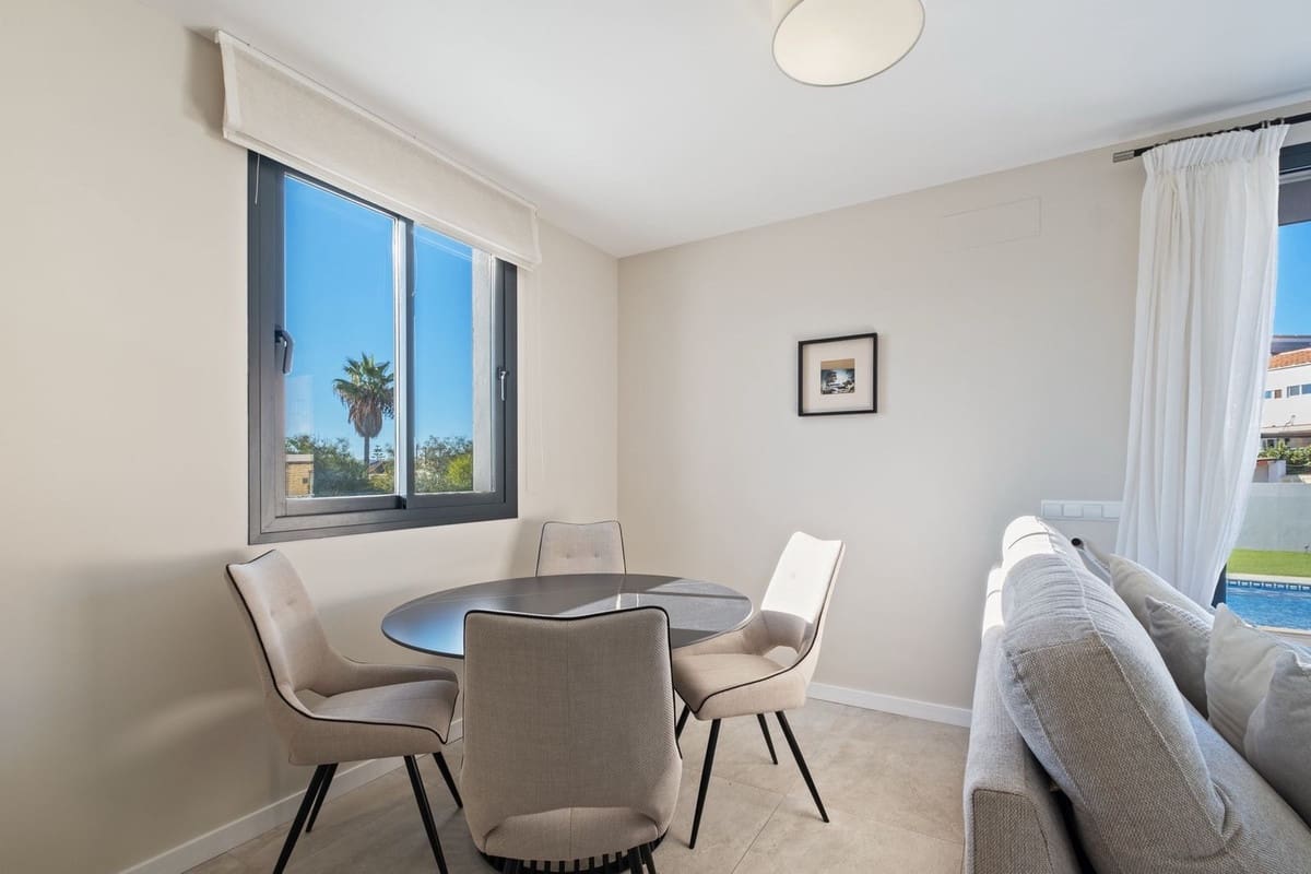 5 soverom Villa til salgs i El Faro med svømmebasseng - € 799 950 (Ref: 9622610)