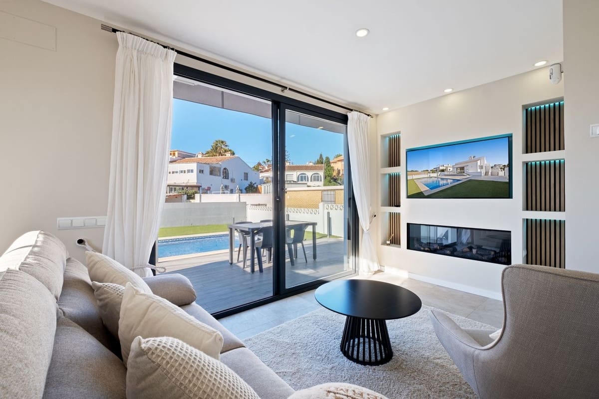 5 soverom Villa til salgs i El Faro med svømmebasseng - € 799 950 (Ref: 9622610)