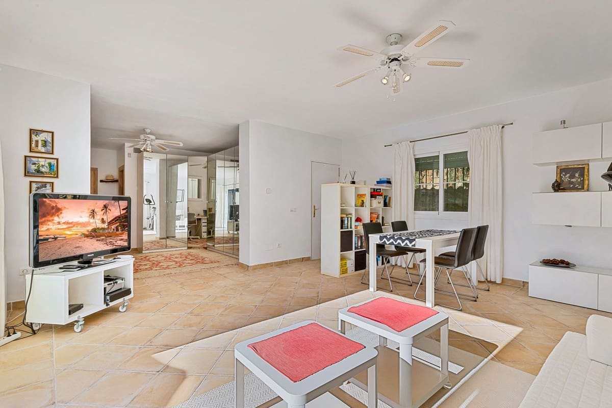 2 soveværelse Villa til salg i Benahavis med swimmingpool - € 986.000 (Ref: 9622612)