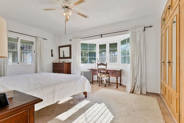 2 soveværelse Villa til salg i Benahavís pueblo, Benahavís med swimmingpool - € 986.000 (Ref: 9622612)