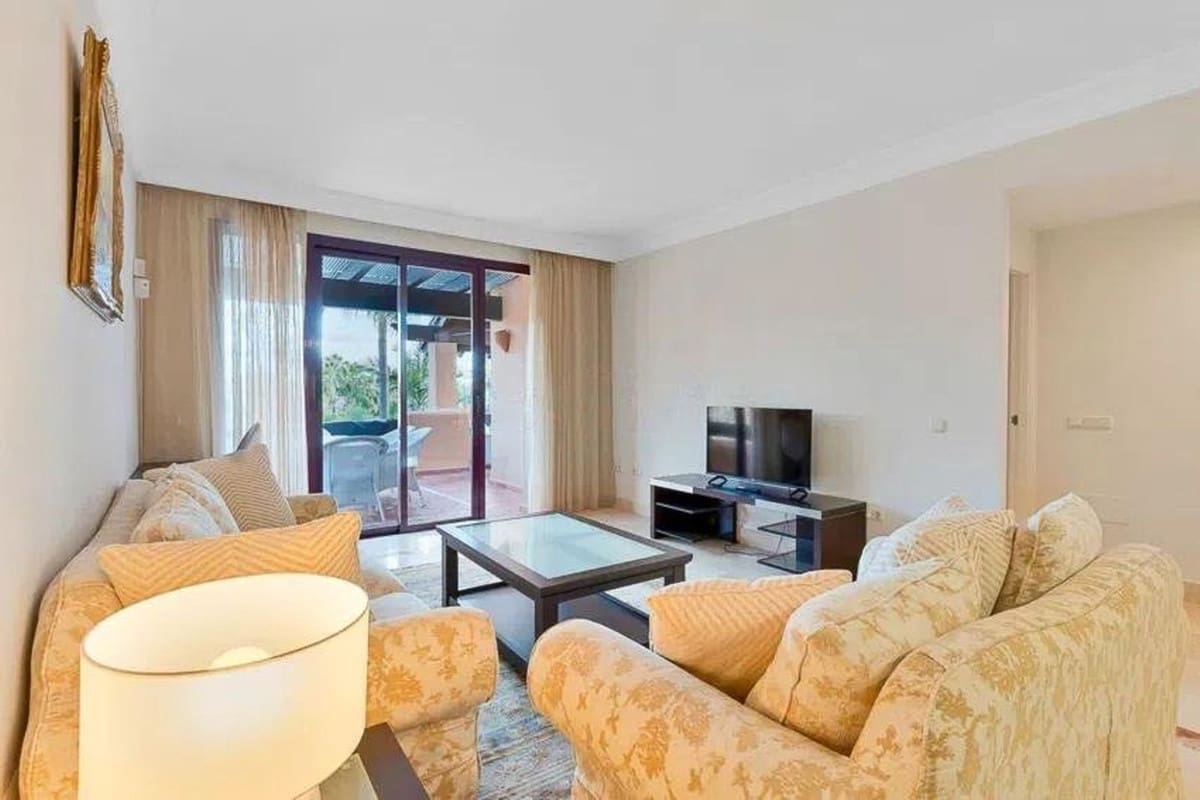 2 bedroom Apartment for sale in San Pedro de Alcantara with pool - € 845,000 (Ref: 9622613)