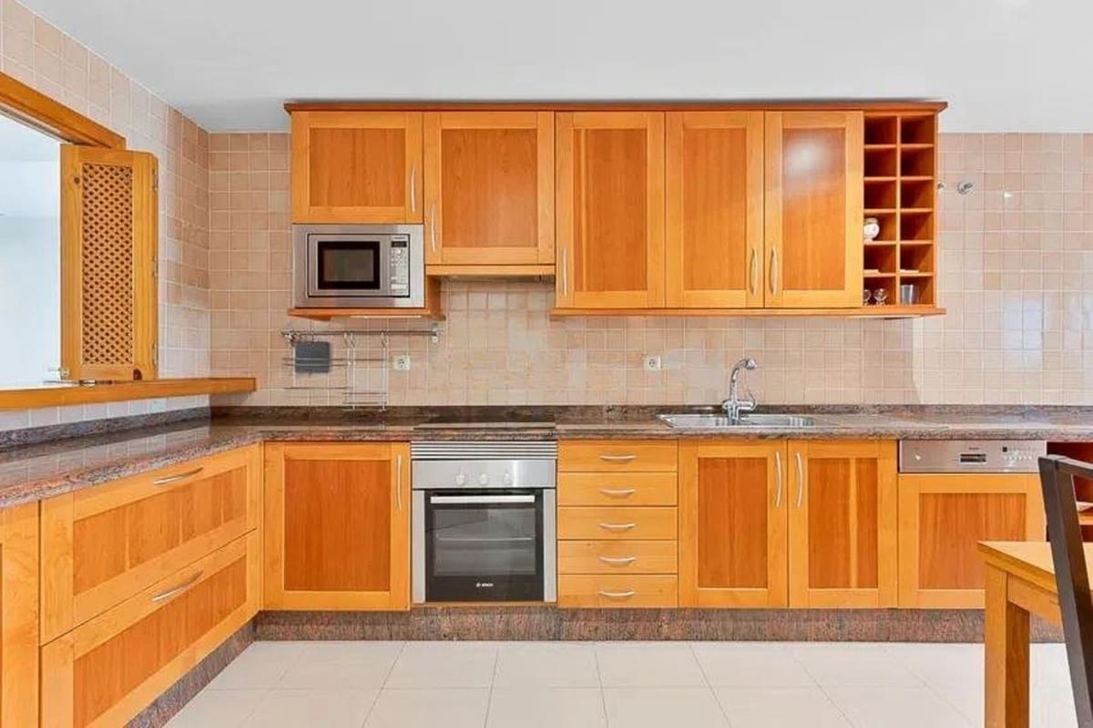 2 bedroom Apartment for sale in San Pedro de Alcantara with pool - € 845,000 (Ref: 9622613)