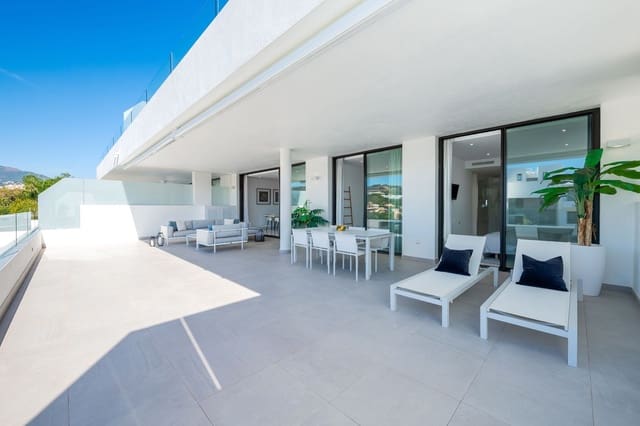 2 soveværelse Lejlighed til salg i El Paraiso, Estepona med swimmingpool garage - € 825.000 (Ref: 9622614)