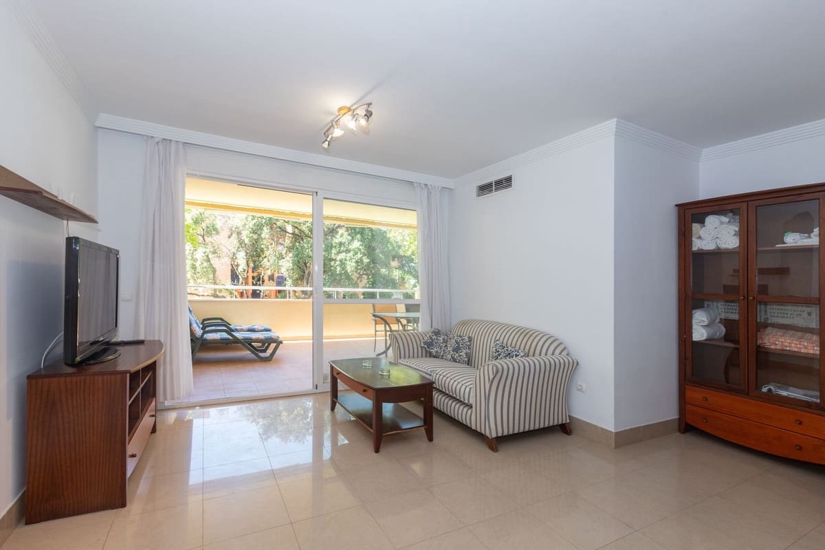 3 Zimmer Apartment zu verkaufen in Elviria mit Pool Garage - 446.000 € (Ref: 9622617)