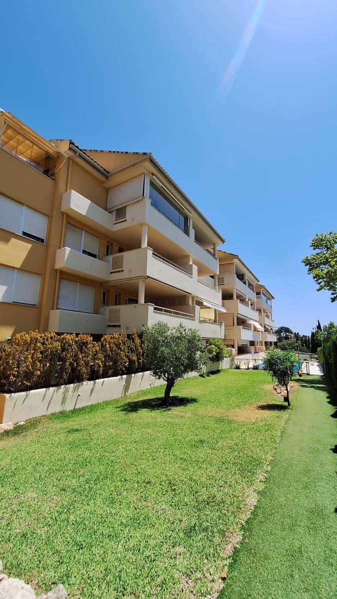 3 Zimmer Apartment zu verkaufen in Elviria mit Pool Garage - 446.000 € (Ref: 9622617)