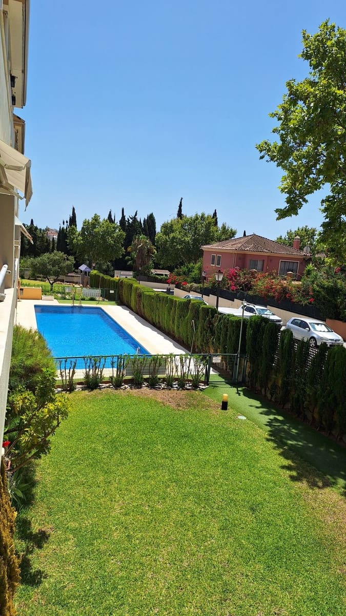 3 Zimmer Apartment zu verkaufen in Elviria mit Pool Garage - 446.000 € (Ref: 9622617)