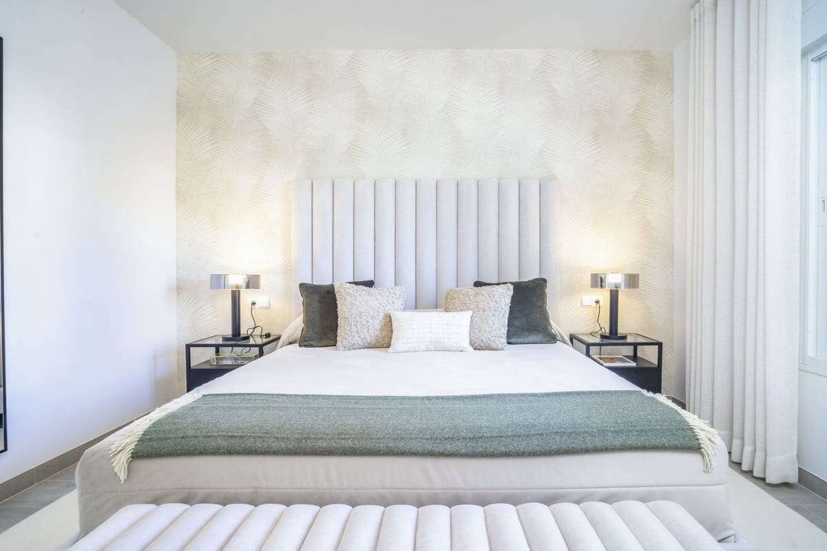 3 Zimmer Apartment zu verkaufen in Nueva Andalucia mit Pool - 995.000 € (Ref: 9622618)