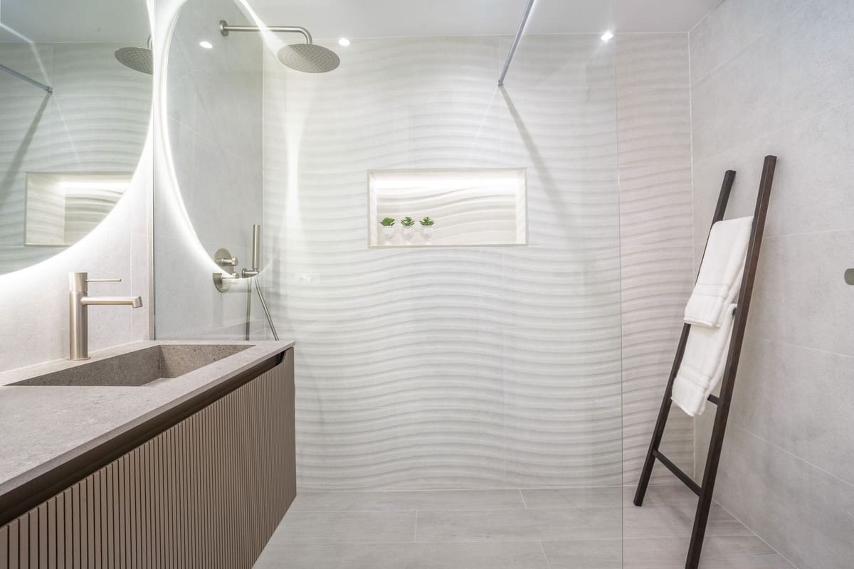 3 Zimmer Apartment zu verkaufen in Nueva Andalucia mit Pool - 995.000 € (Ref: 9622618)