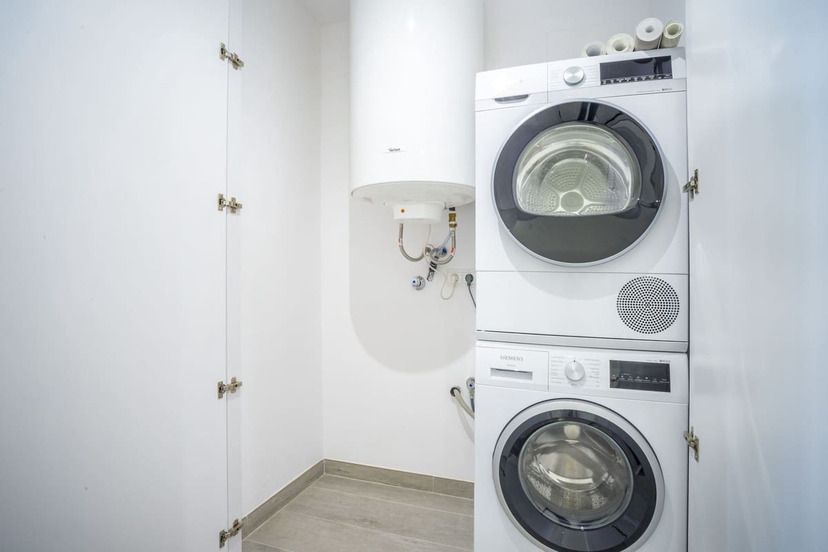 3 Zimmer Apartment zu verkaufen in Nueva Andalucia mit Pool - 995.000 € (Ref: 9622618)