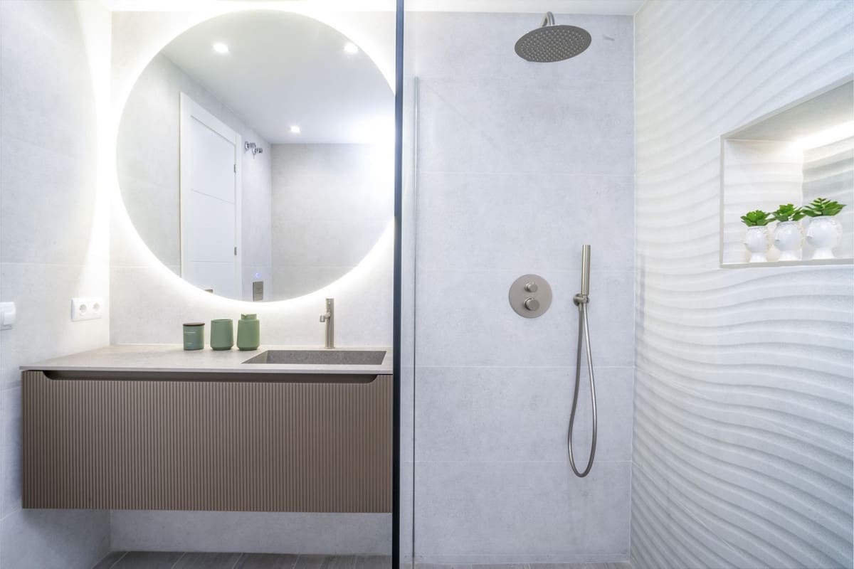 3 Zimmer Apartment zu verkaufen in Nueva Andalucia mit Pool - 995.000 € (Ref: 9622618)