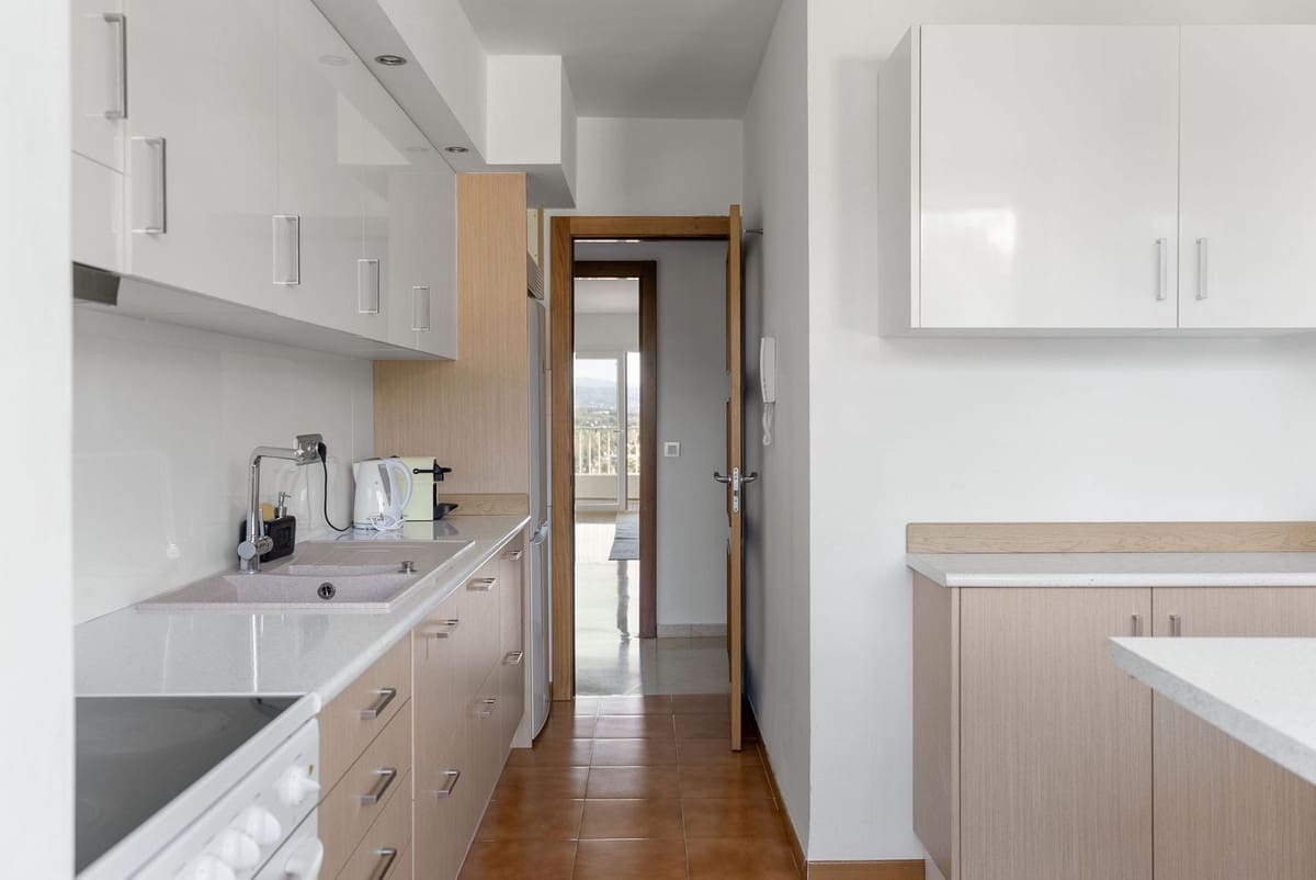 Apartamento de 3 habitaciones en Nueva Andalucia en venta con piscina - 660.000 € (Ref: 9622623)