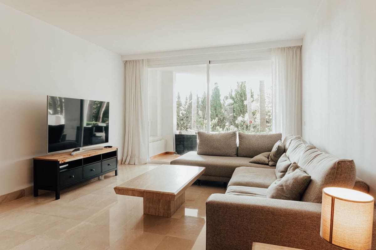 3 chambre Appartement à vendre à Nueva Andalucia avec piscine - 829 000 € (Ref: 9622624)