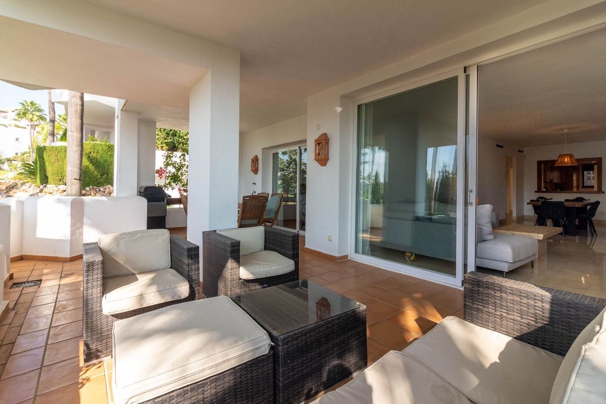 3 chambre Appartement à vendre à Nueva Andalucia avec piscine - 829 000 € (Ref: 9622624)