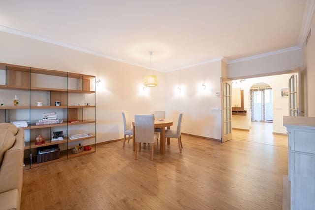 2 sovrum Lägenhet till salu i Puerto Banus, Marbella med pool - 800 000 € (Ref: 9626053)