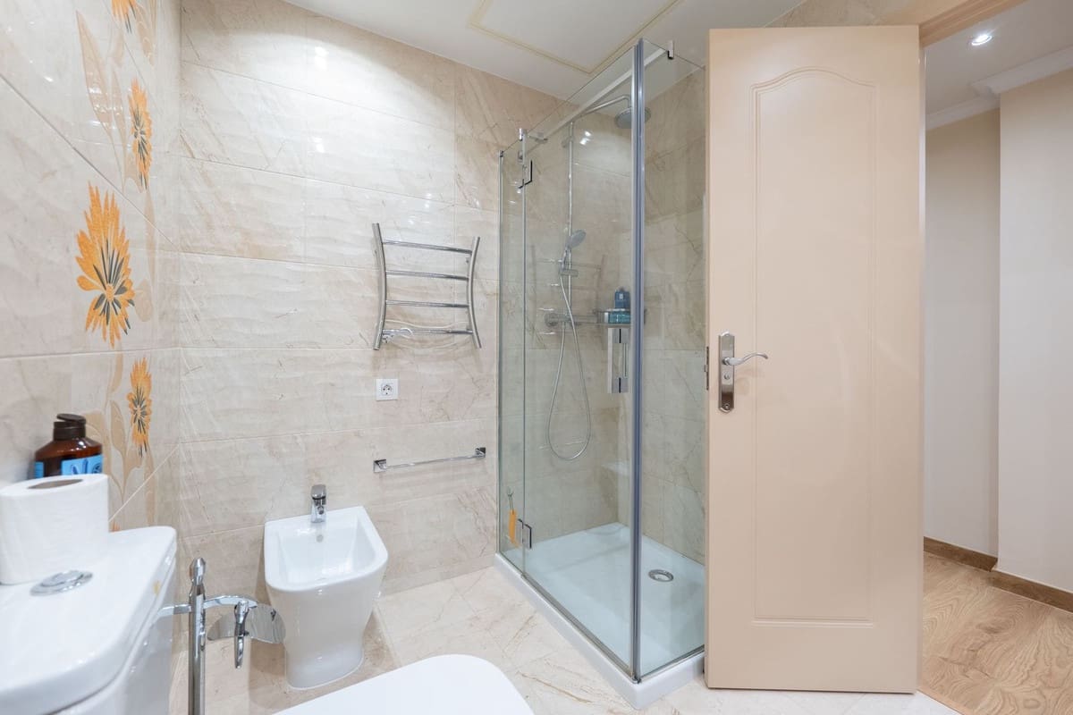 2 sovrum Lägenhet till salu i Puerto Banus med pool - 800 000 € (Ref: 9626053)