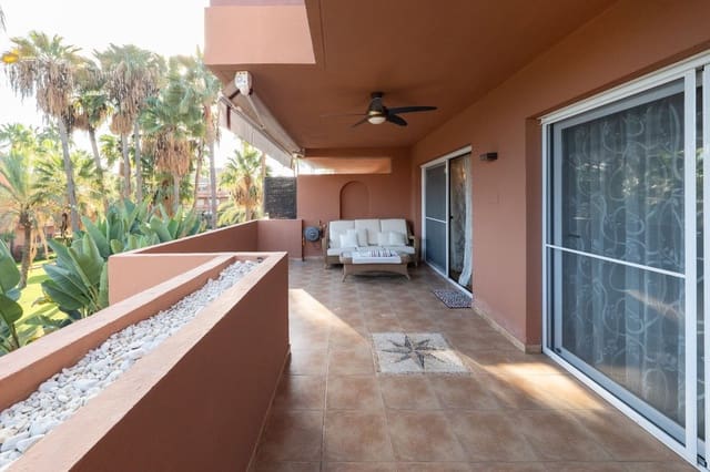 2 sovrum Lägenhet till salu i Puerto Banus, Marbella med pool - 800 000 € (Ref: 9626053)