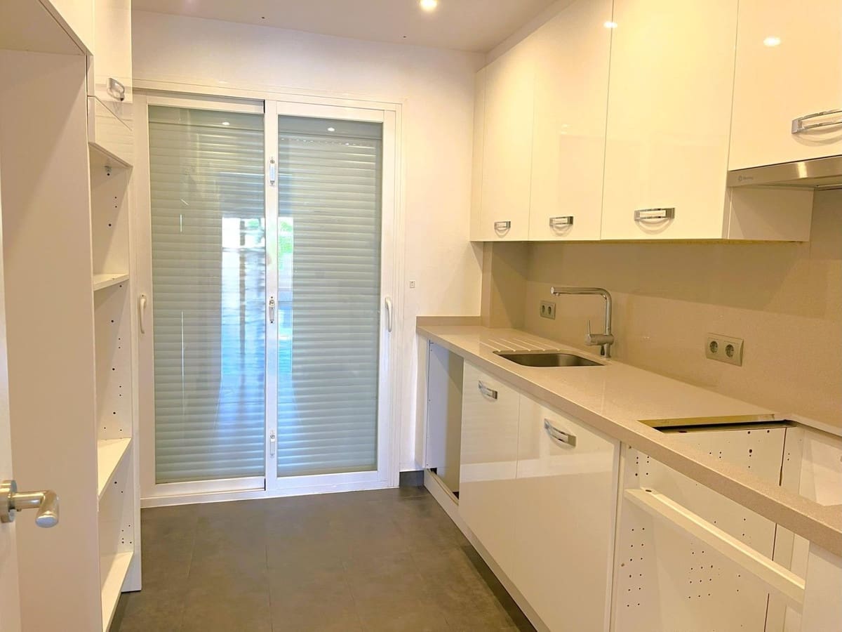 2 bedroom Apartment for sale in Bel-Air with pool - € 332,500 (Ref: 9626054)