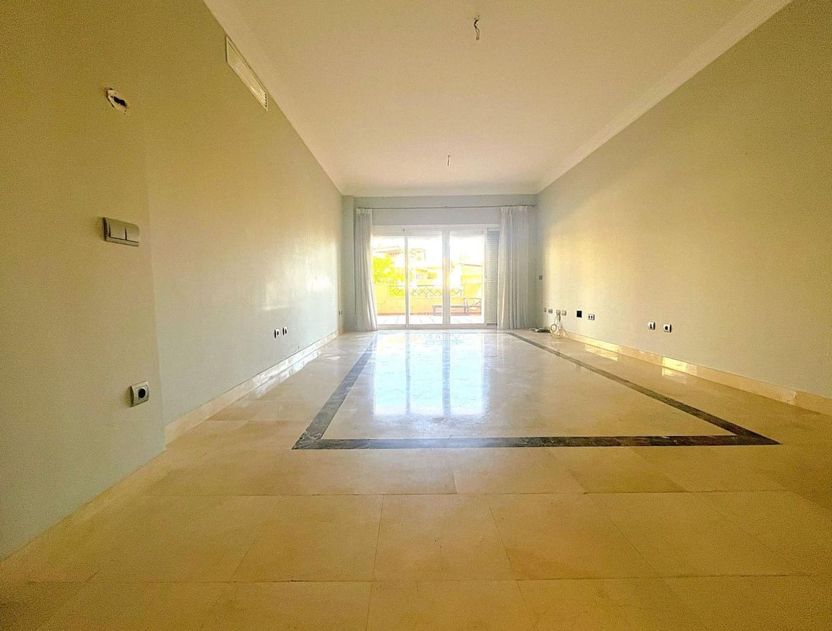 2 bedroom Apartment for sale in Bel-Air with pool - € 332,500 (Ref: 9626054)