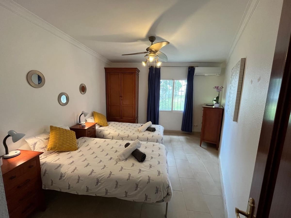 3 slaapkamer Villa te koop in El Chaparral met zwembad - € 950.000 (Ref: 9626057)