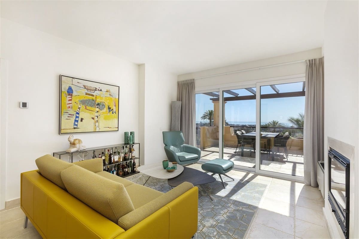 4 bedroom Apartment for sale in Los Flamingos with pool - € 1,195,000 (Ref: 9626059)